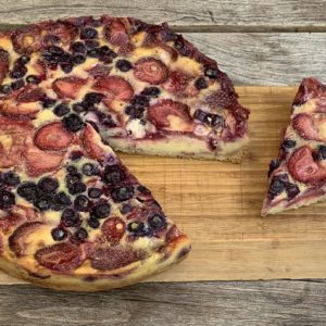 Kuchen de frutilla arandano