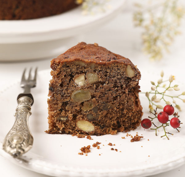 Pan de Pascua Pan de Pascua con nueces, almendras, ciruela, pasas y naranja